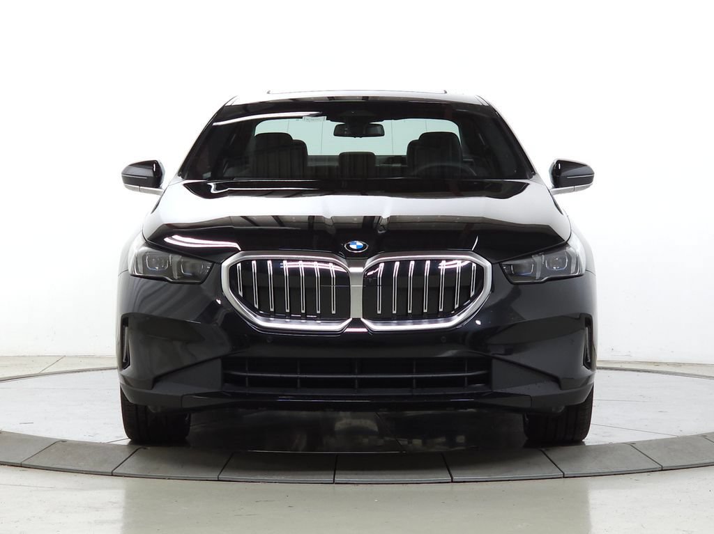 New 2026 BMW 530i xDrive w/ Convenience Package AWD/4WD image 2
