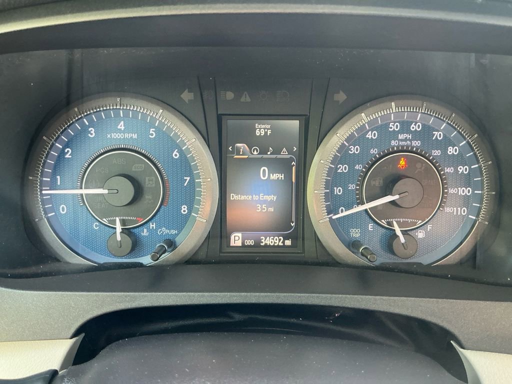 Used 2017 Toyota Sienna XLE Premium FWD image 22