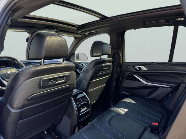 Used 2020 BMW X5 xDrive50i w/ Premium Package image 40