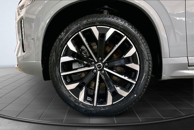 New 2026 Volvo XC90 T8 Plus w/ Protection Package Premier image 14