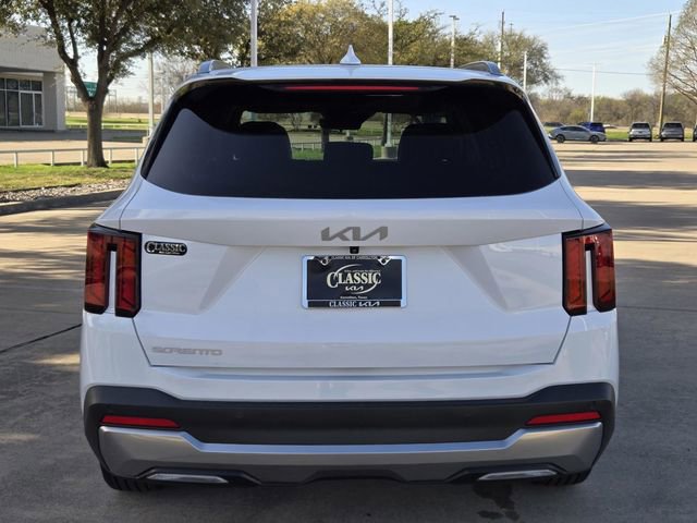 Certified 2025 Kia Sorento S w/ Panoramic Sunroof Package image 5