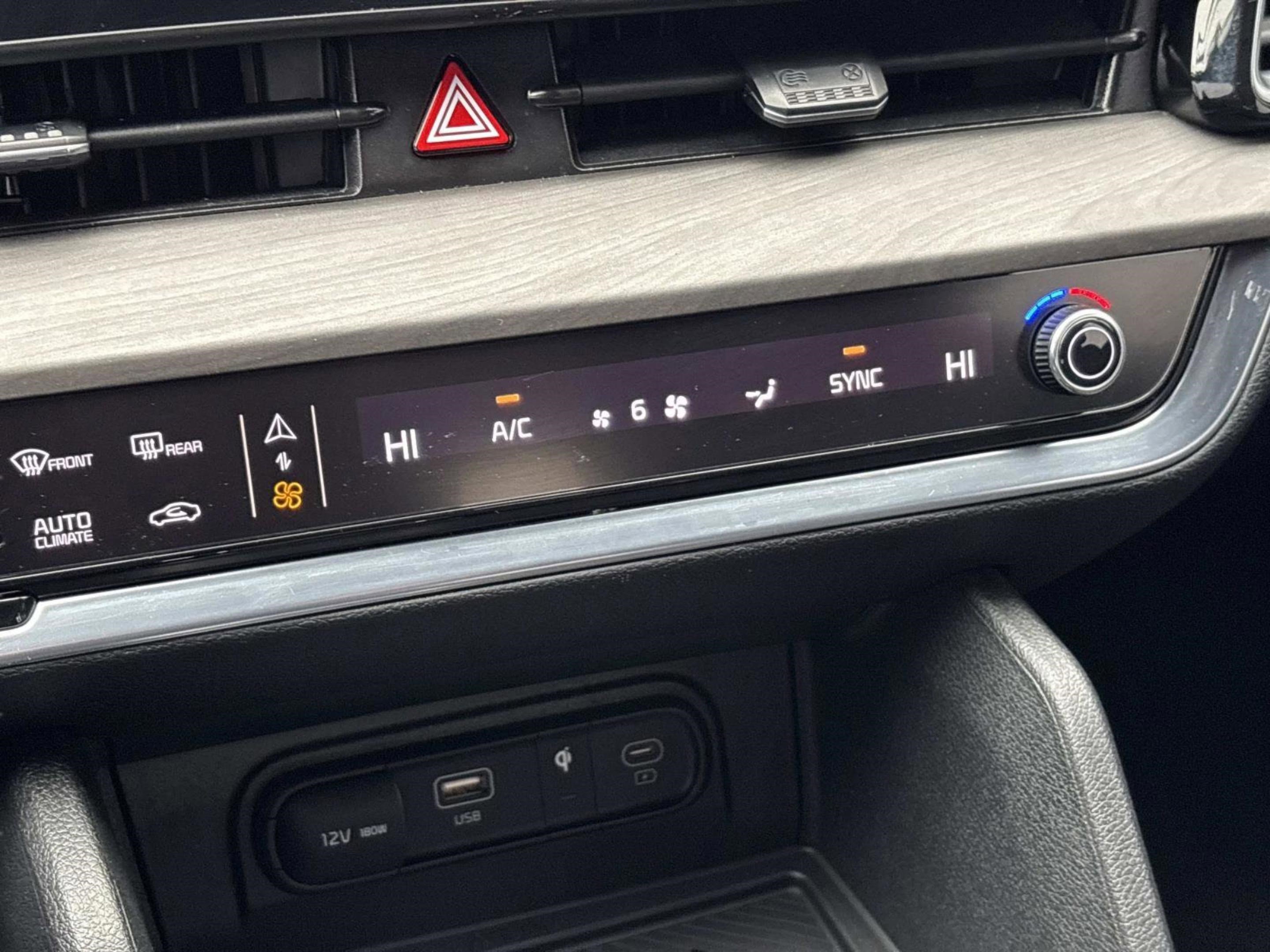 Used 2024 Kia Sportage X-Line w/ X-Line Premium Package image 24