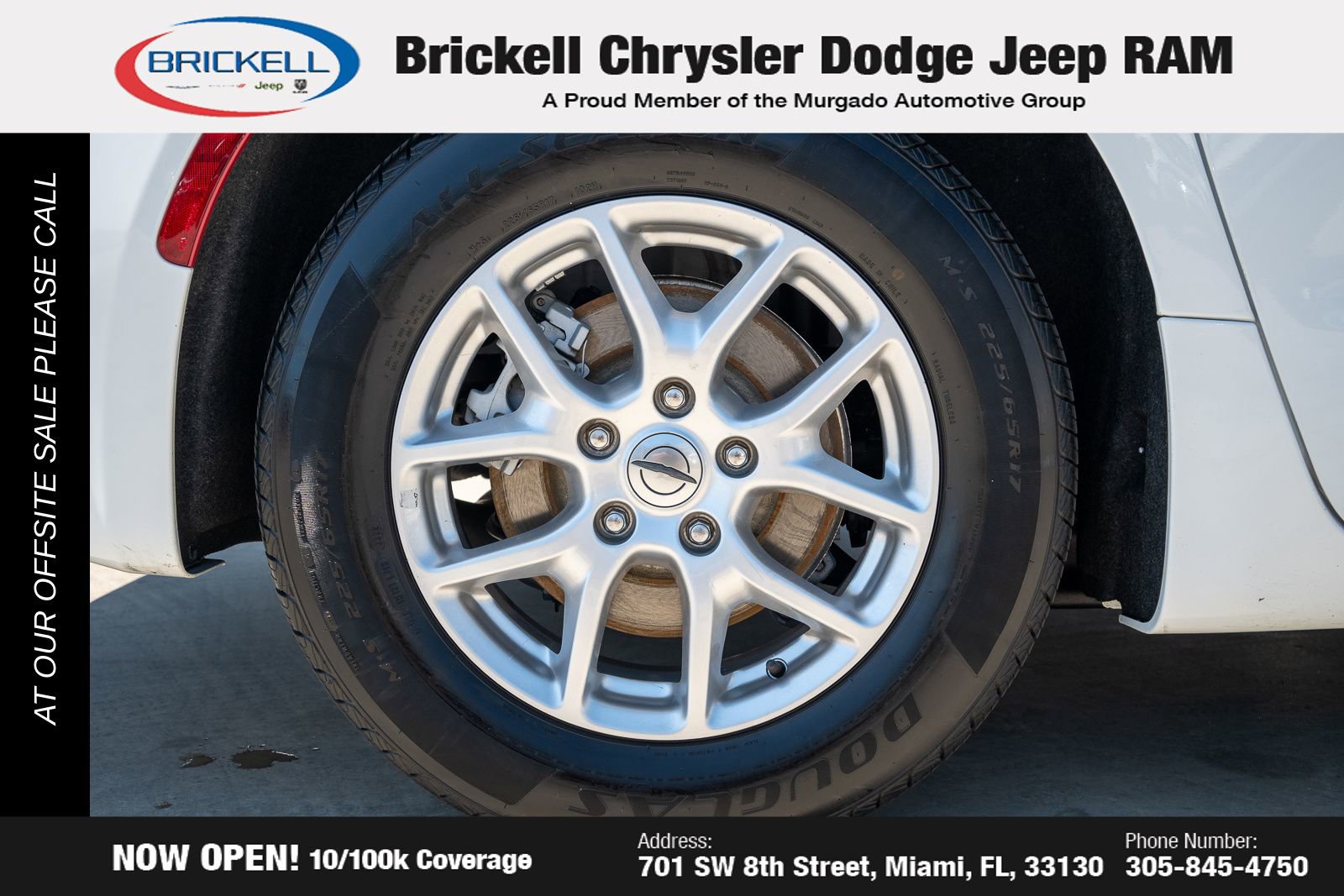 Used 2023 Chrysler Voyager LX image 34