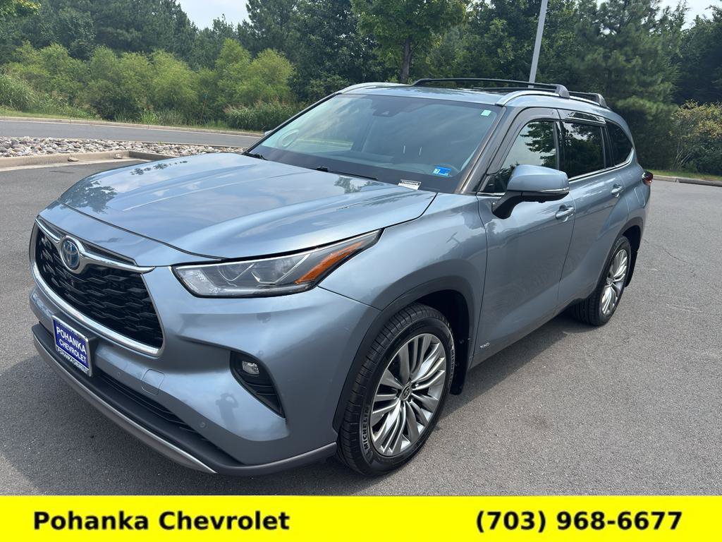 Used 2023 Toyota Highlander Platinum AWD/4WD image 3