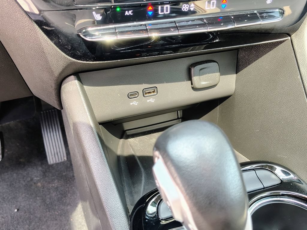 Used 2024 Buick Encore GX Avenir w/ Avenir Technology Package AWD/4WD image 33