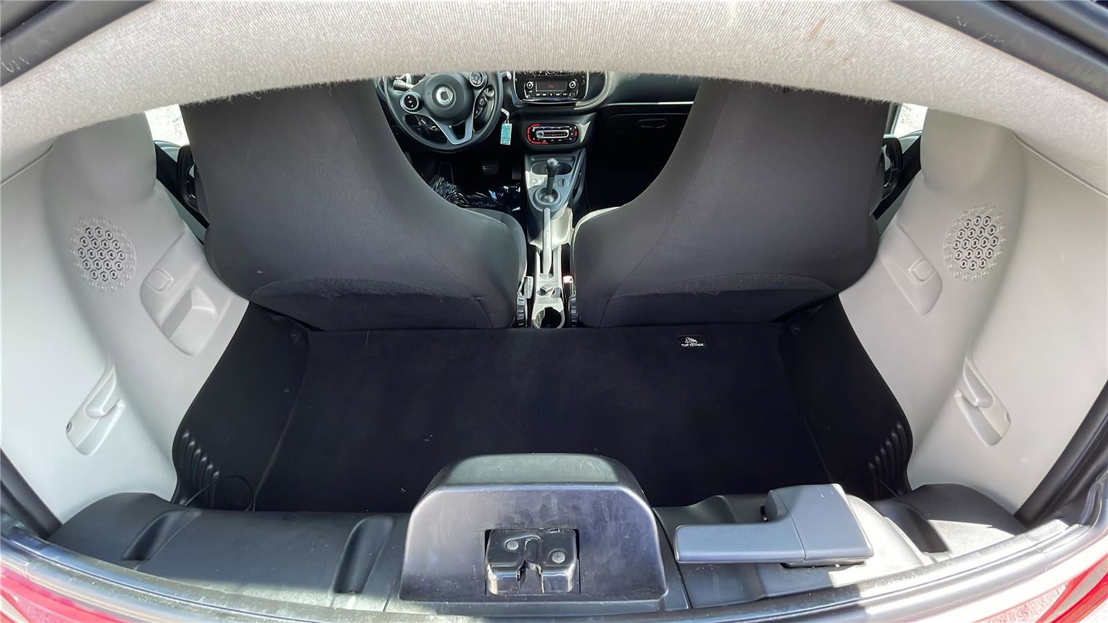 Used 2016 smart fortwo passion image 21