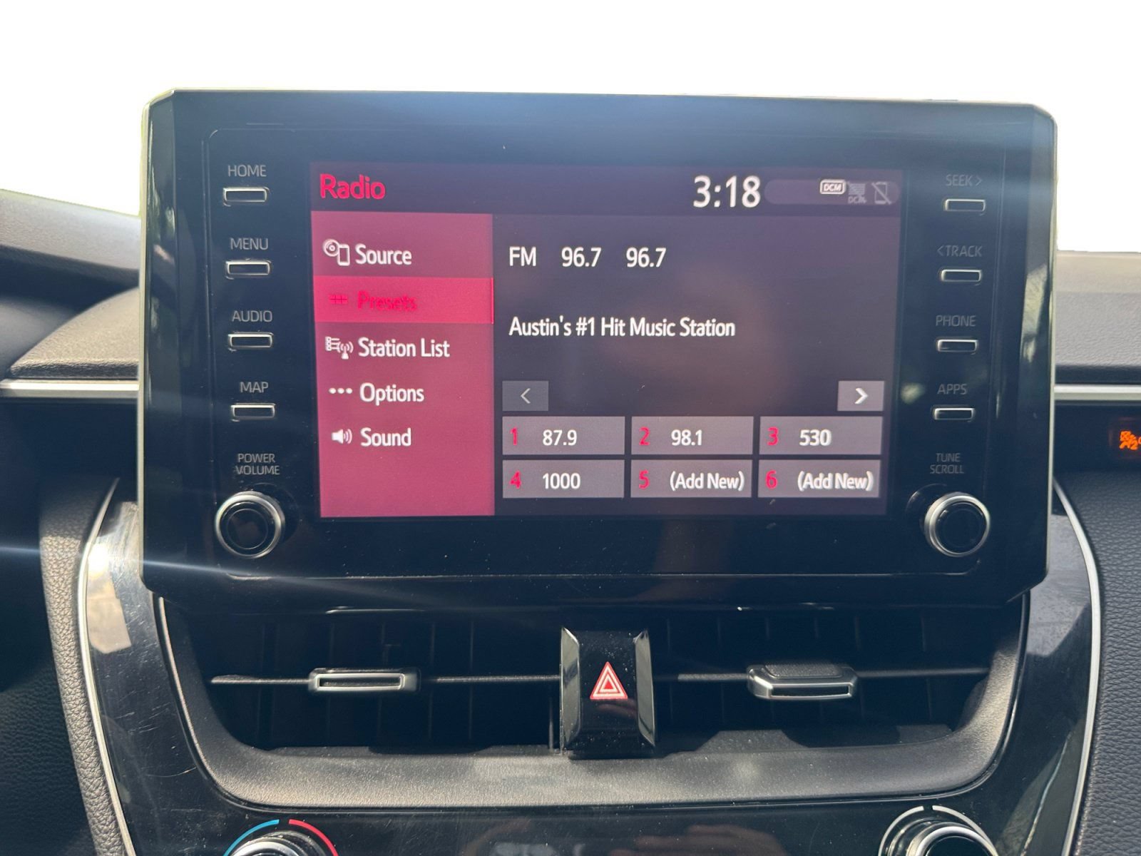 Used 2020 Toyota Corolla SE FWD image 24
