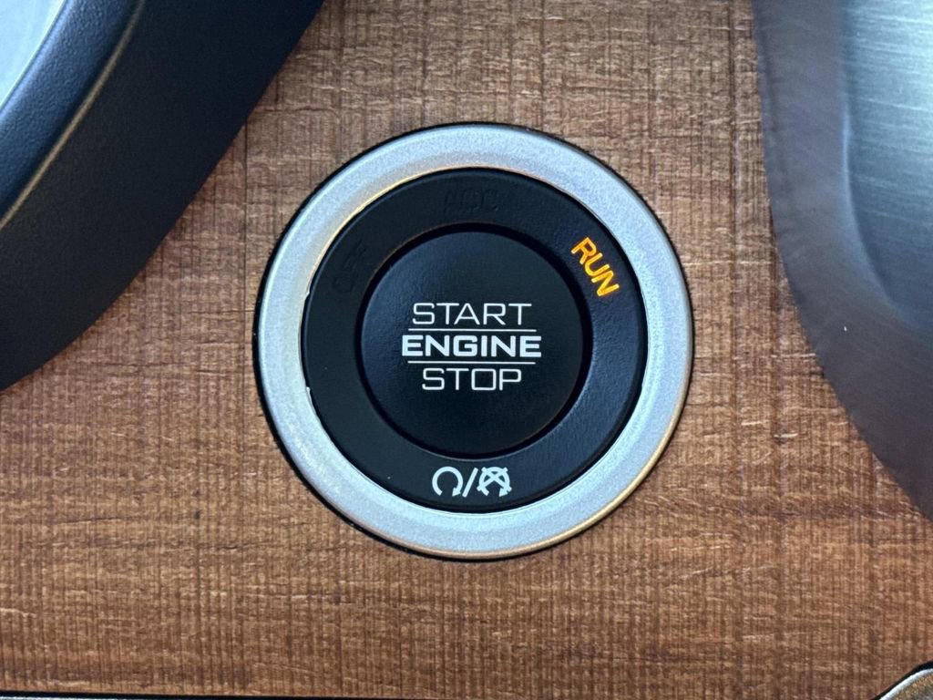 Used 2023 RAM 1500 Limited image 8