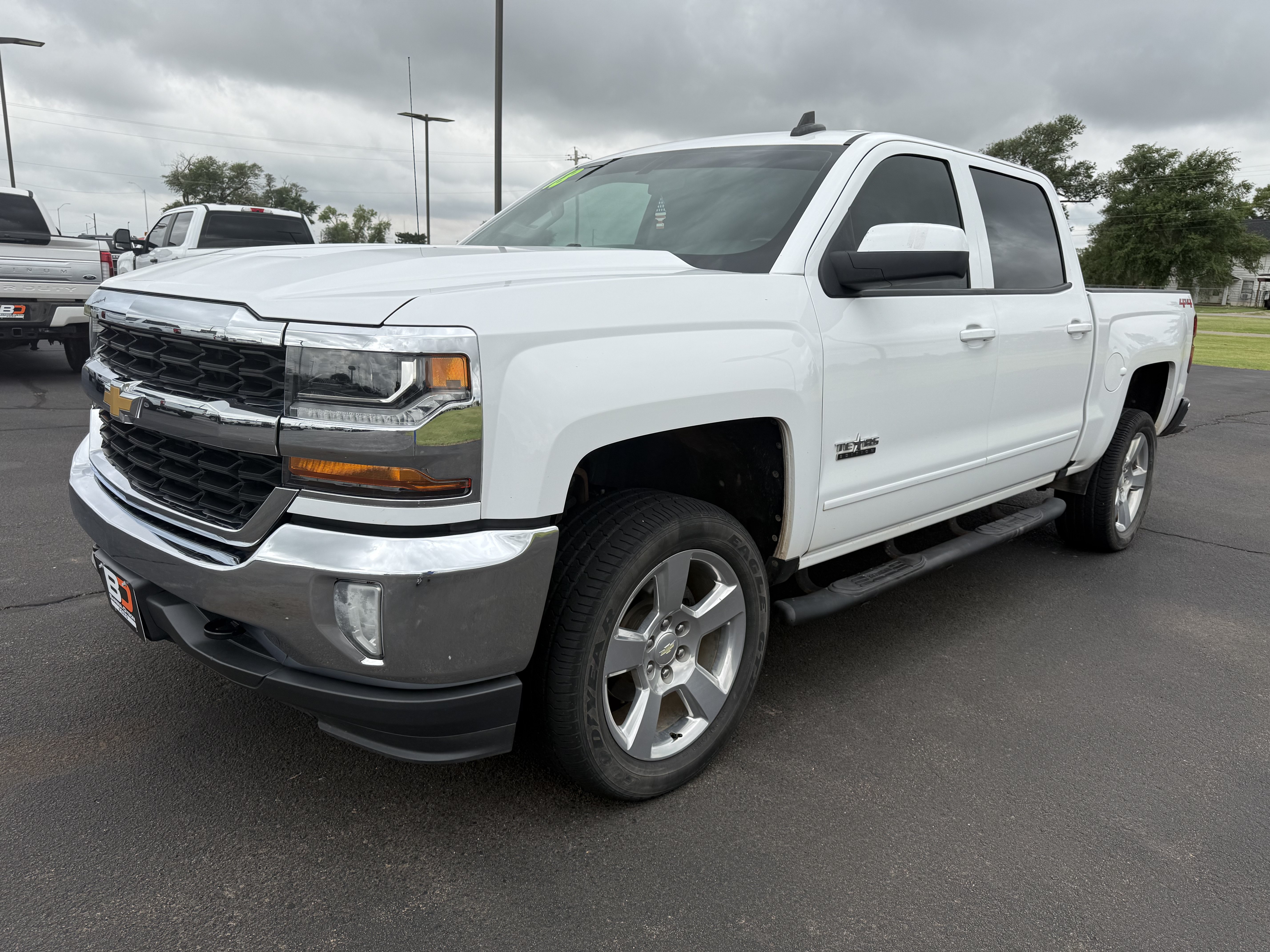 Used 2018 Chevrolet Silverado 1500 LT w/ Texas Edition AWD/4WD image 1