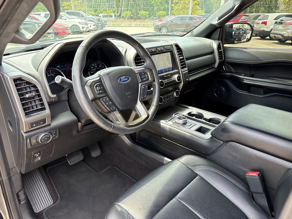 Used 2020 Ford Expedition XLT w/ Equipment Group 202A RWD image 6