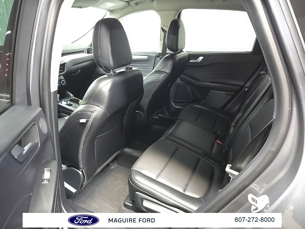 Used 2022 Ford Escape SEL w/ Technology Package image 30