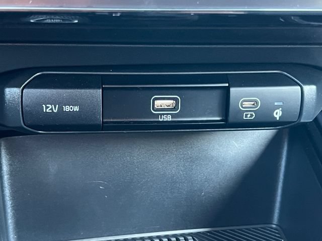 Used 2024 Kia Niro EX FWD image 24