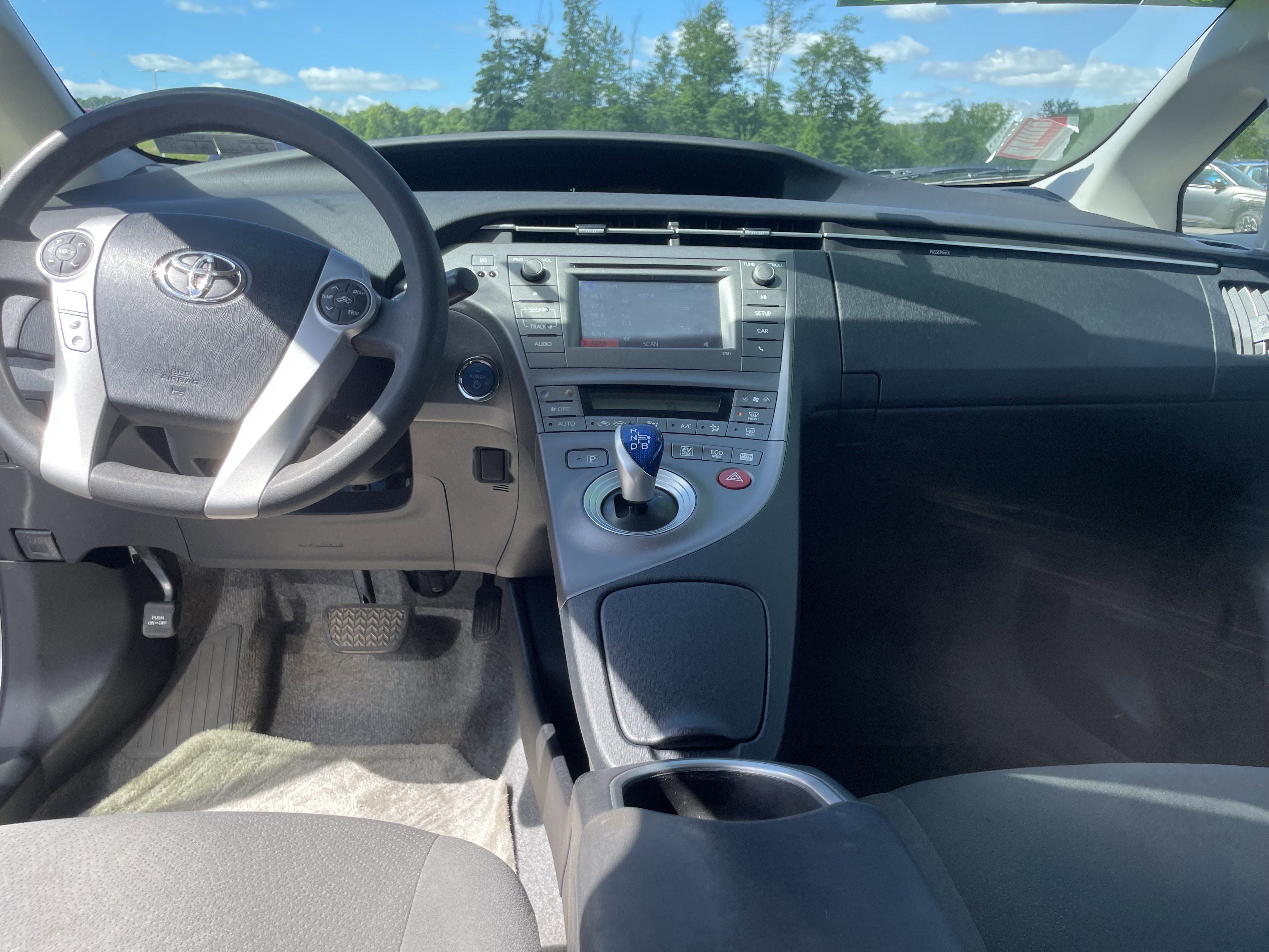 Used 2014 Toyota Prius Two FWD image 14