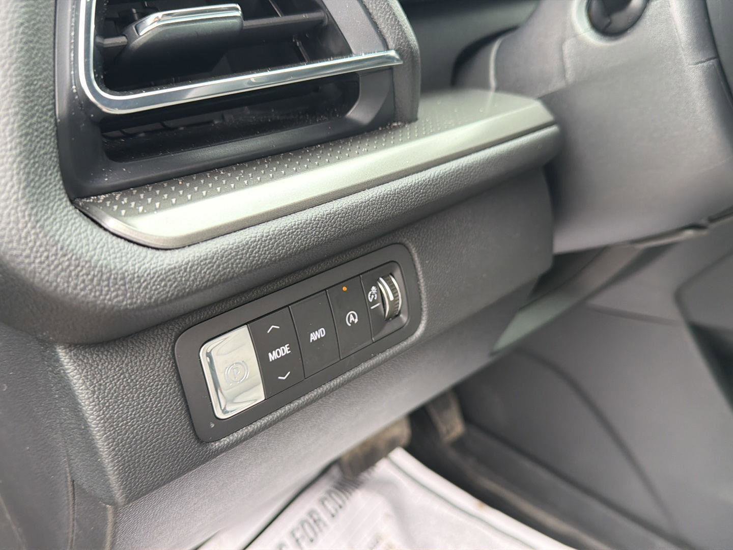 Used 2026 Chevrolet Traverse LT w/ LPO, Floor Liner Package image 12