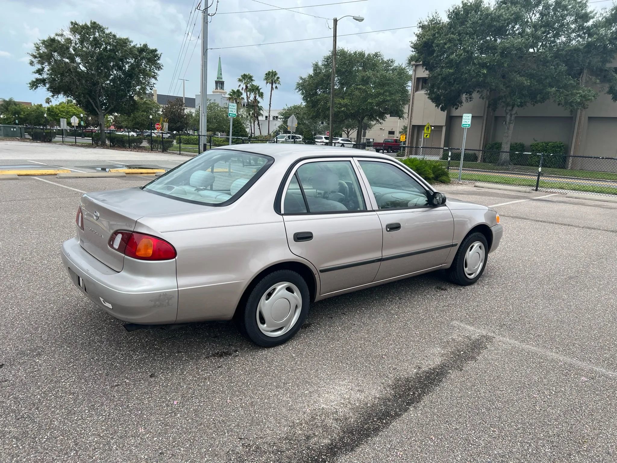 Used 1998 Toyota Corolla CE FWD image 12