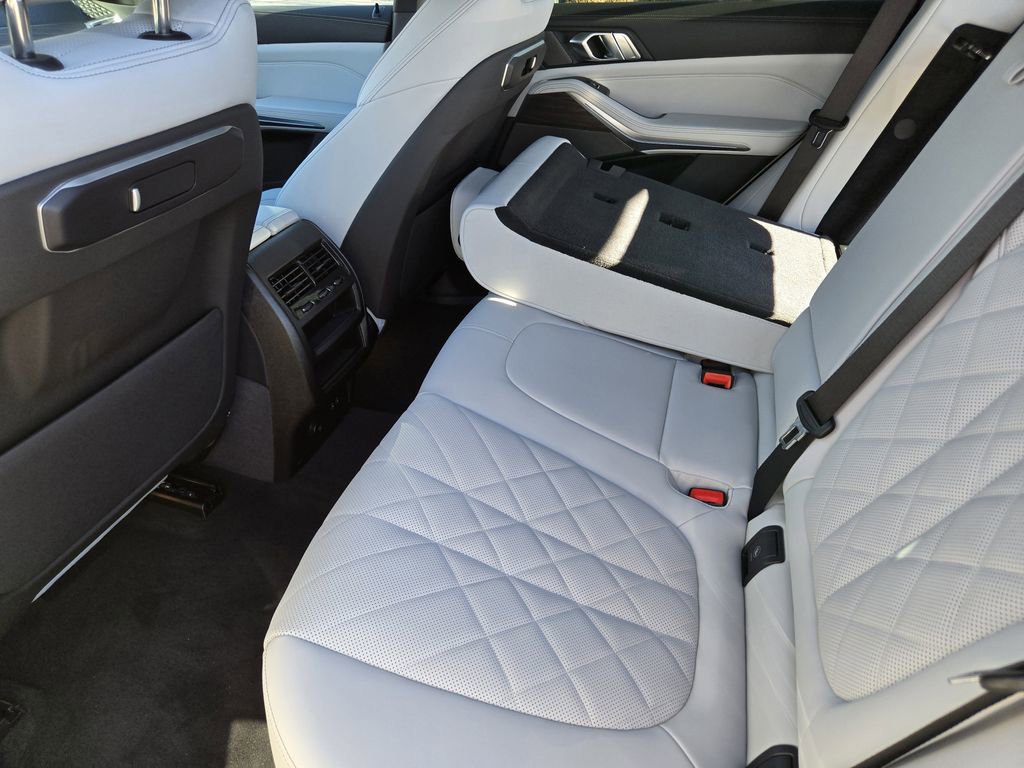 New 2026 BMW X5 xDrive50e w/ Premium Package image 32