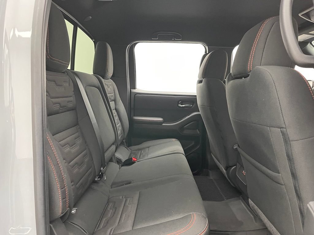 Used 2024 Nissan Frontier PRO-4X w/ Technology Package AWD/4WD image 31