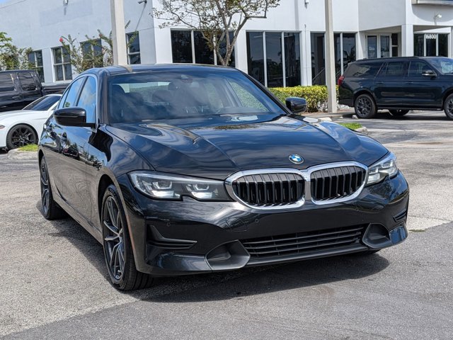 Used 2020 BMW 330i xDrive Sedan w/ Driving Assistance Package image 3