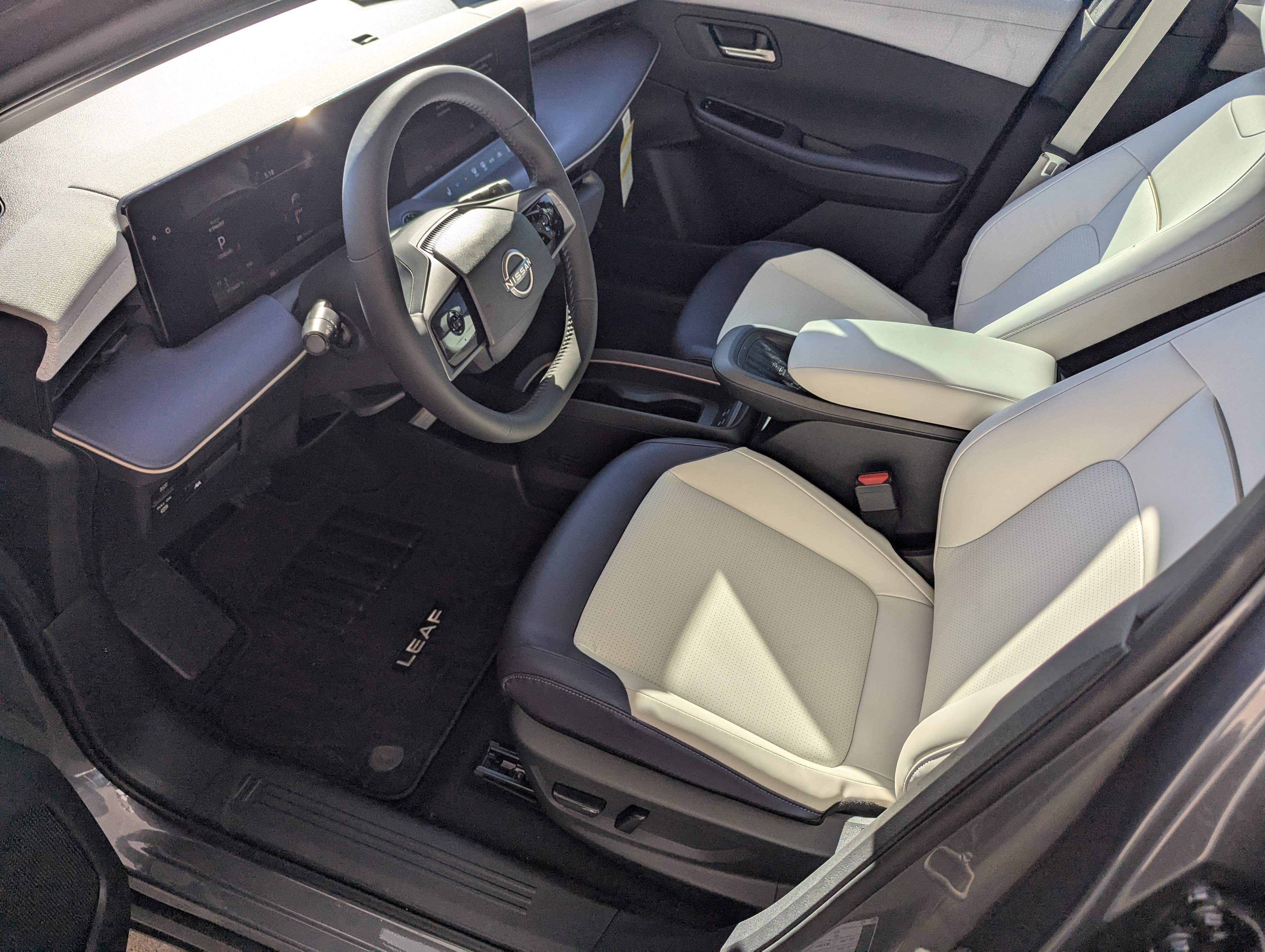 New 2026 Nissan Leaf SV+ image 9