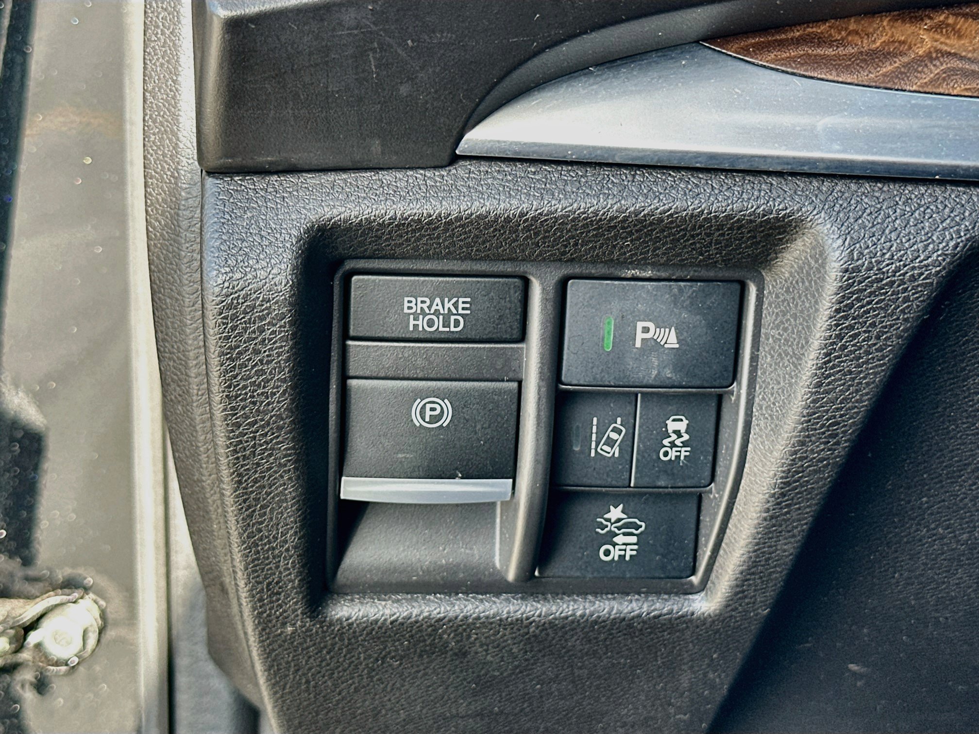 Used 2020 Acura MDX w/ Technology Package AWD/4WD image 10