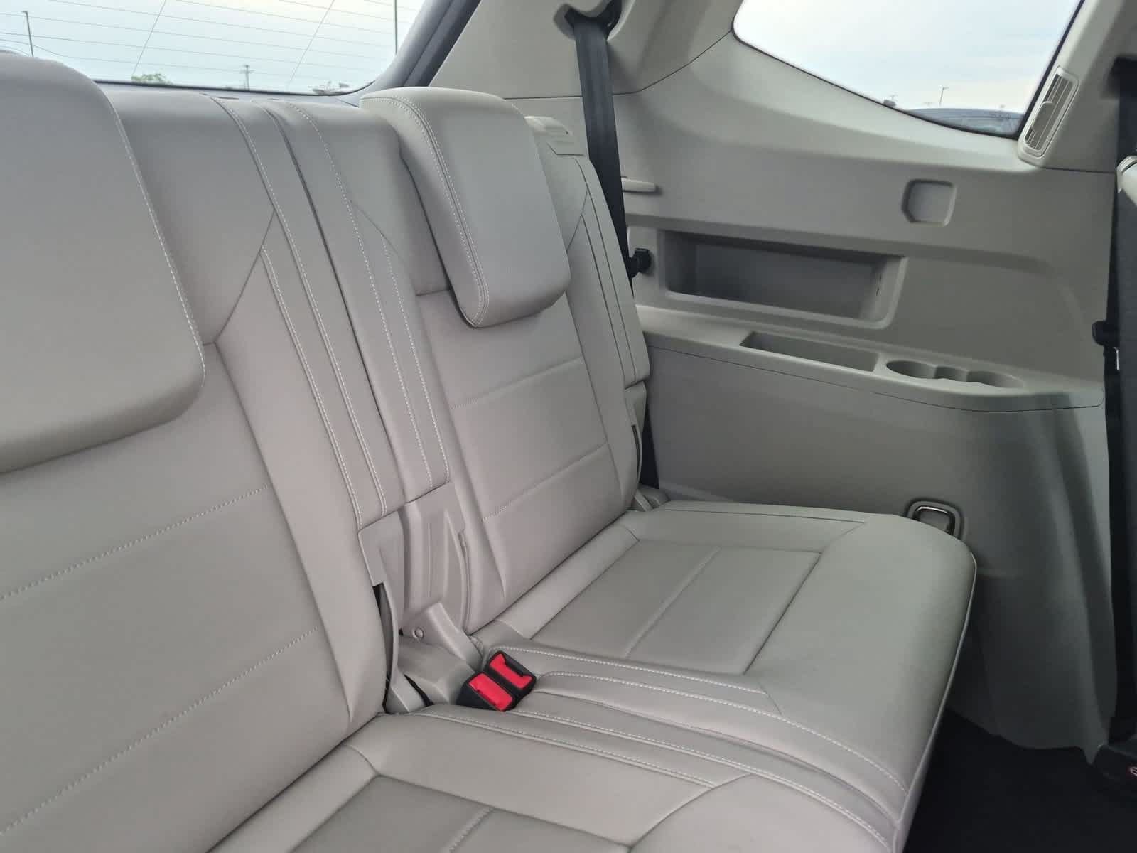 Used 2023 Volkswagen Atlas SE w/ Black Wheel Package FWD image 22
