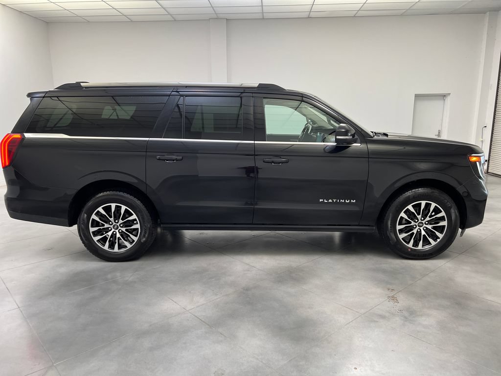 Used 2025 Ford Expedition Max Platinum AWD/4WD image 10
