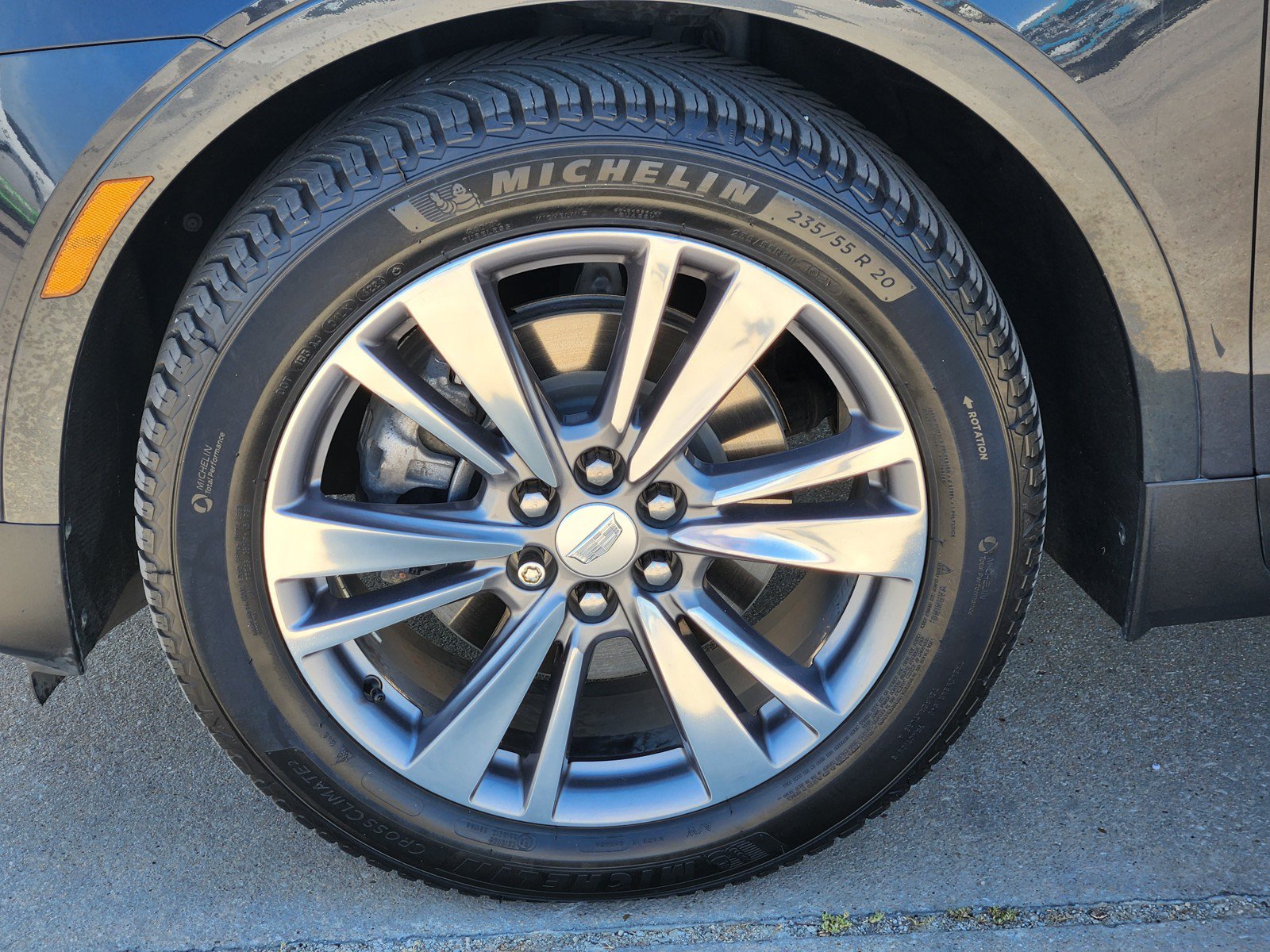 Used 2021 Cadillac XT5 Premium Luxury w/ LPO, Floor Liner Package FWD image 31
