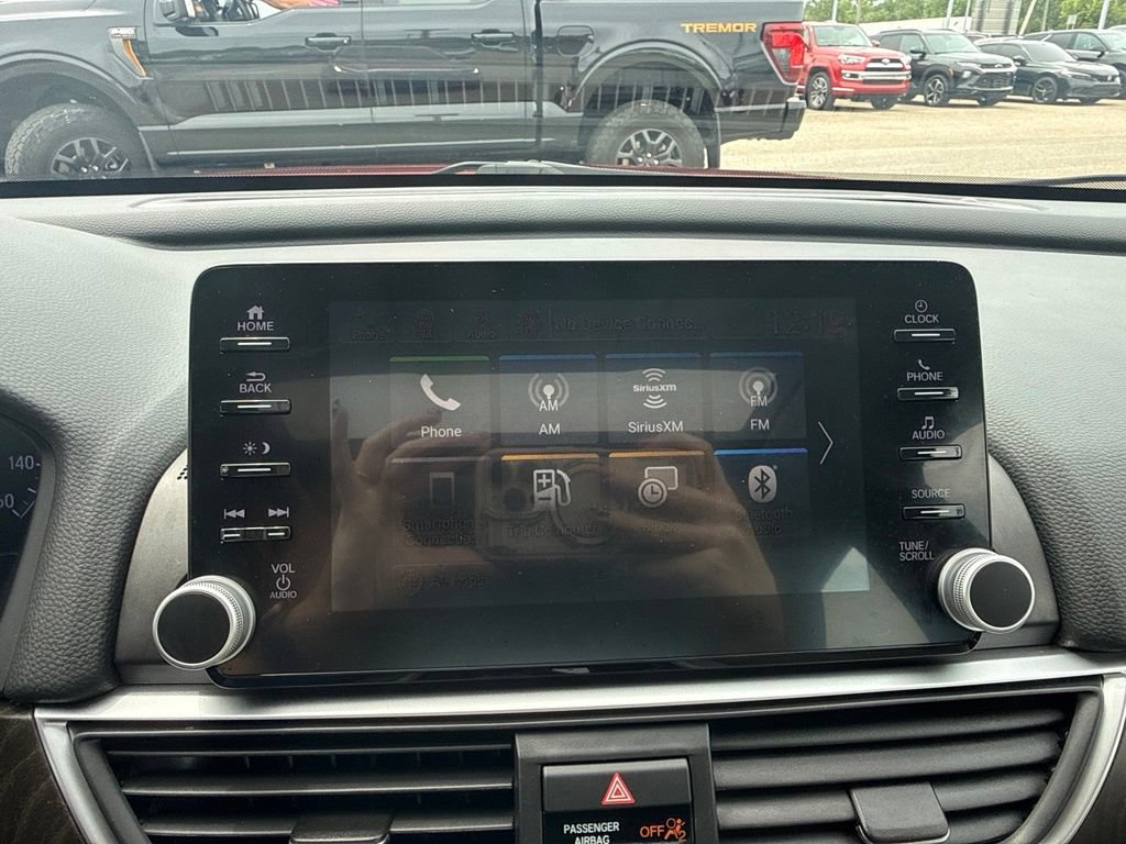 Used 2018 Honda Accord EX image 19
