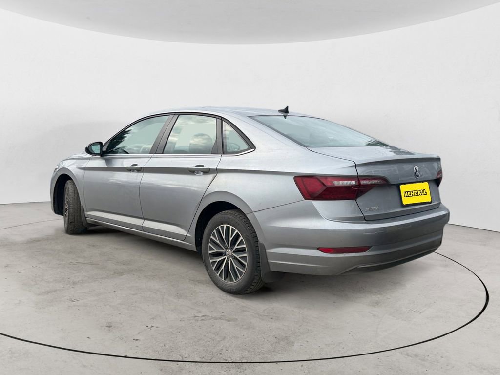 Used 2020 Volkswagen Jetta SE w/ SE Cold Weather Package image 3