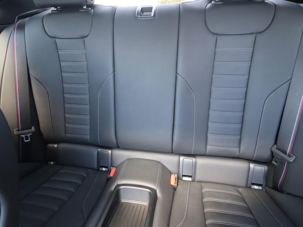 Used 2023 BMW M2 w/ Lighting Package RWD image 9