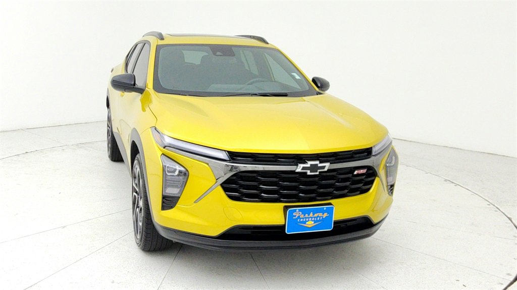 Certified 2024 Chevrolet Trax RS w/ Sunroof Package image 9