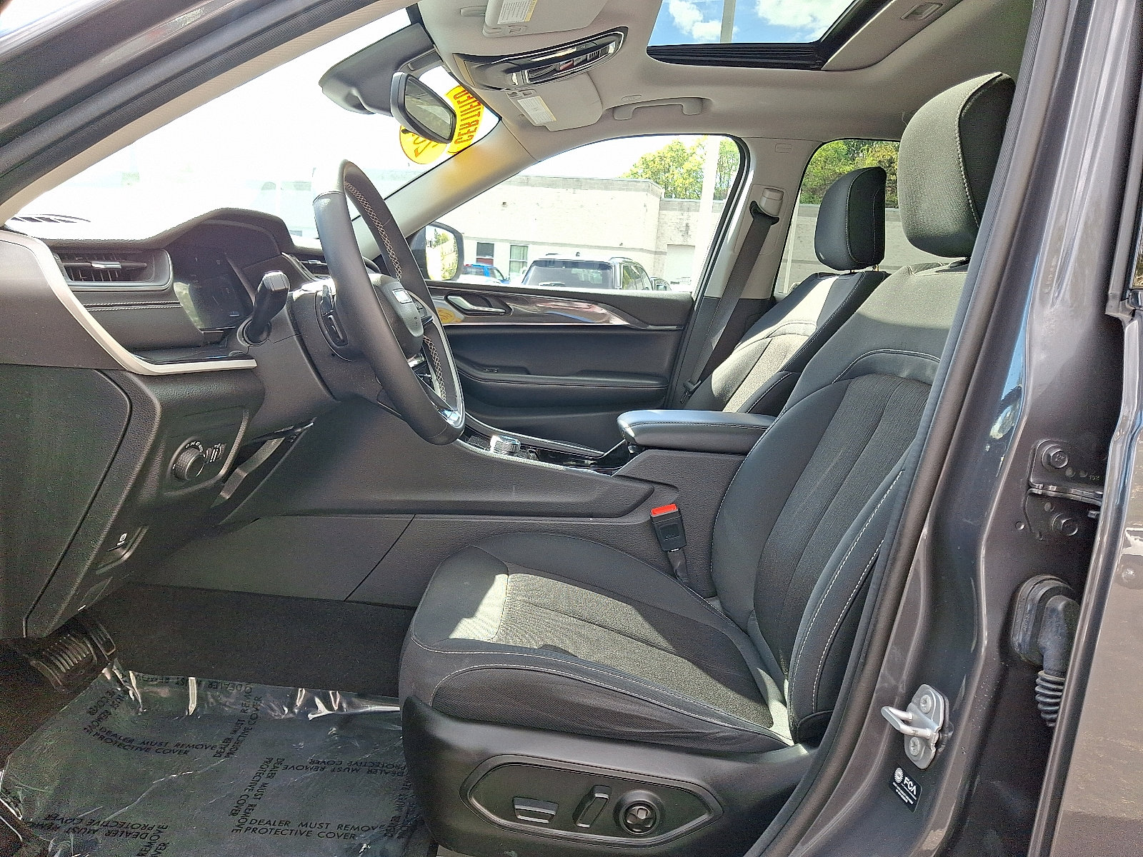 Certified 2022 Jeep Grand Cherokee L Laredo w/ Luxury Tech Group I image 13