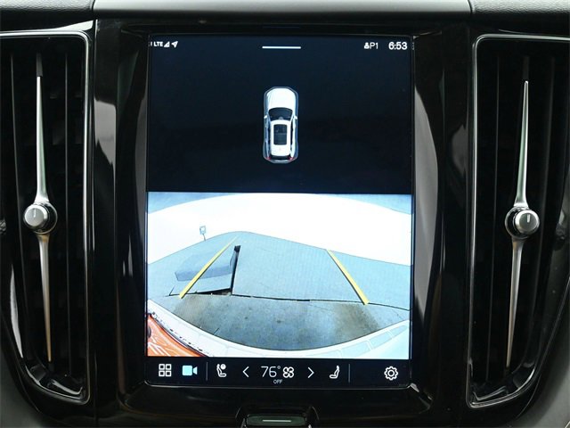 Used 2023 Volvo XC60 B5 Core image 28