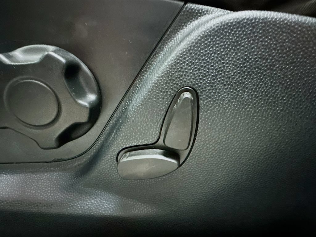 Used 2020 Ford EcoSport SE AWD/4WD image 34