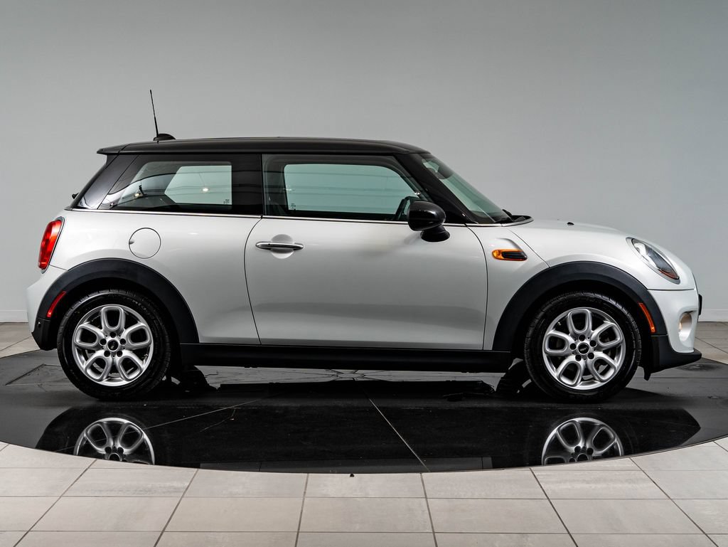 Used 2016 MINI Cooper 2-Door Hardtop FWD image 11
