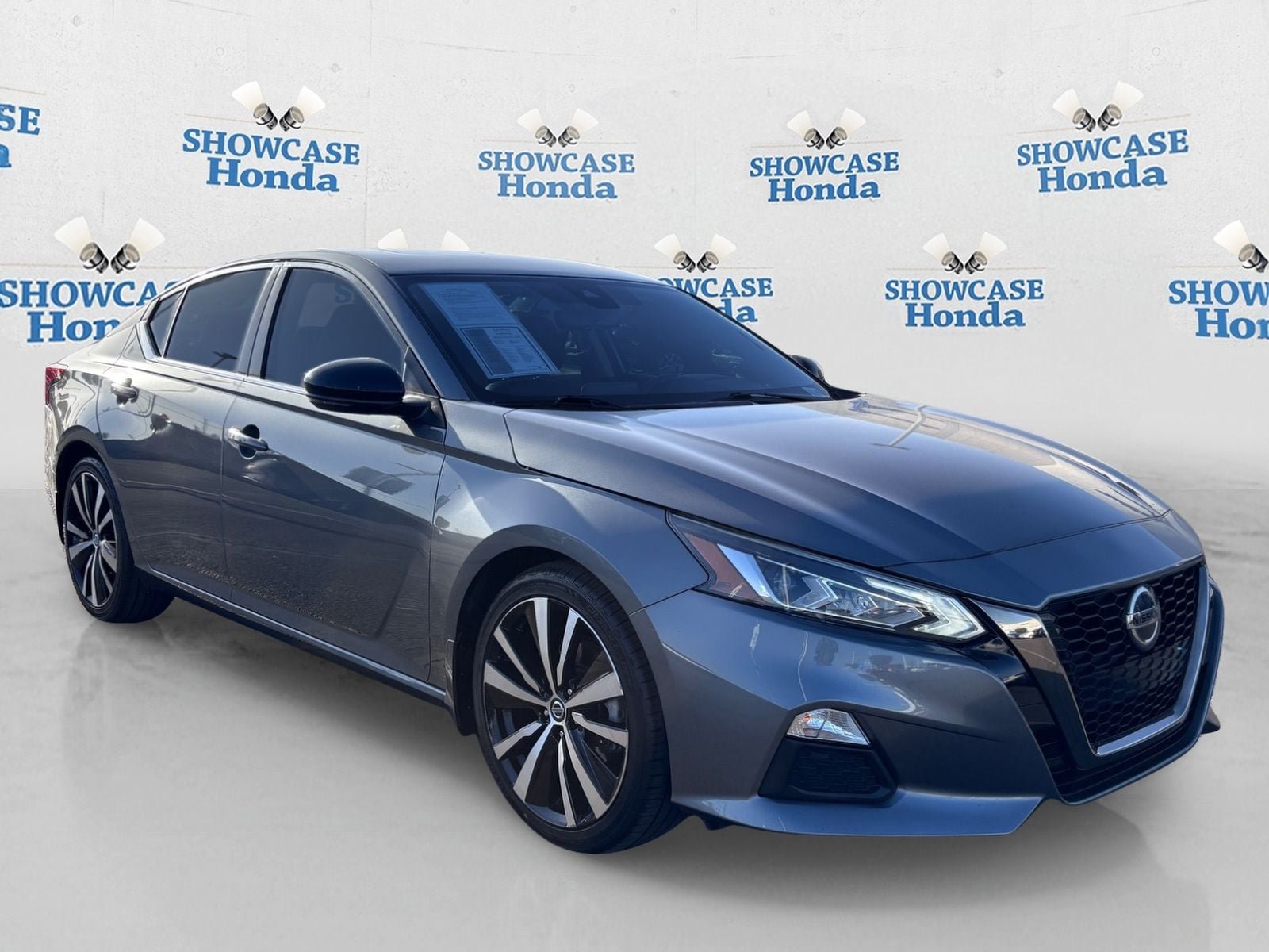 Used 2020 Nissan Altima 2.5 SR w/ Premium Package FWD image 10