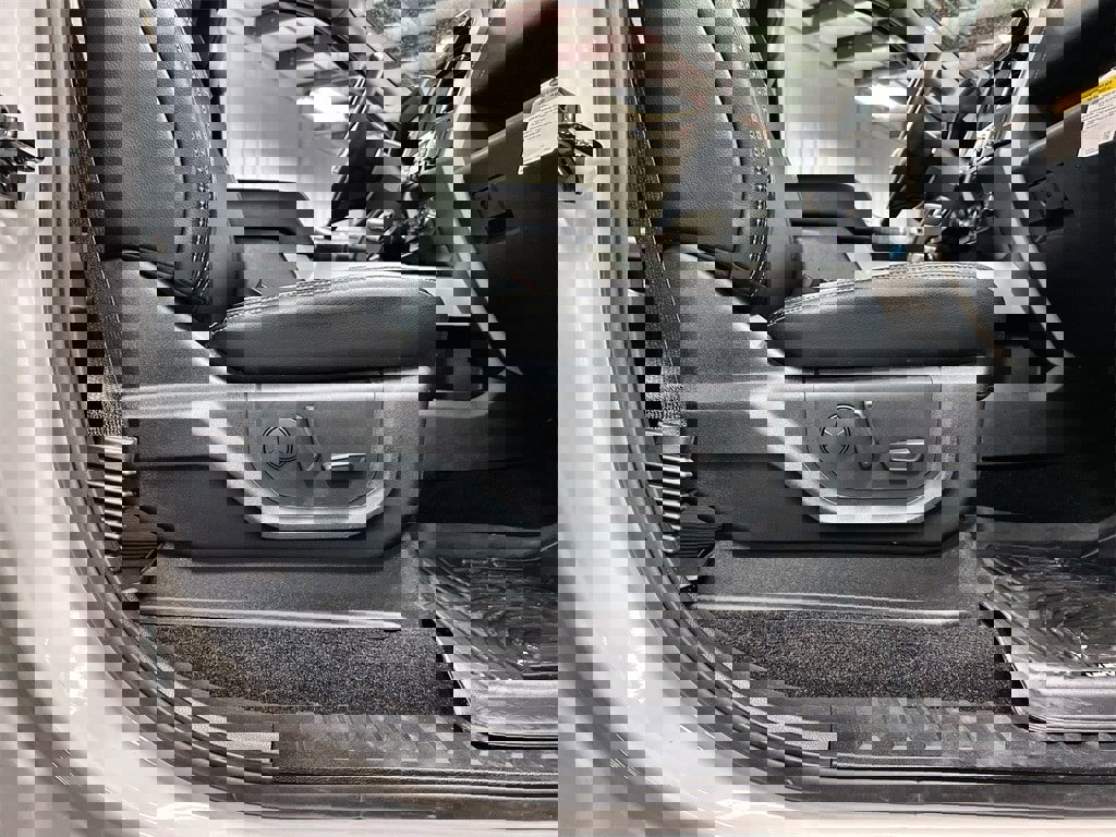 Used 2019 Ford F150 Lariat image 30