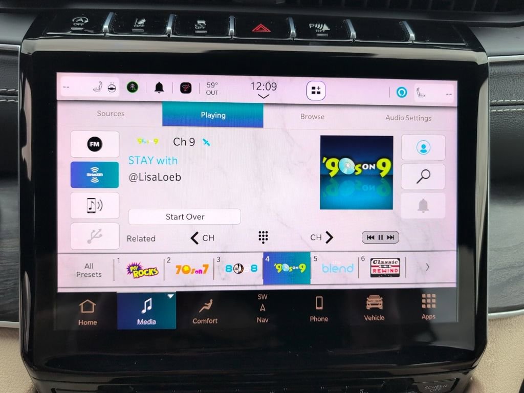 Used 2023 Jeep Grand Cherokee Limited image 38