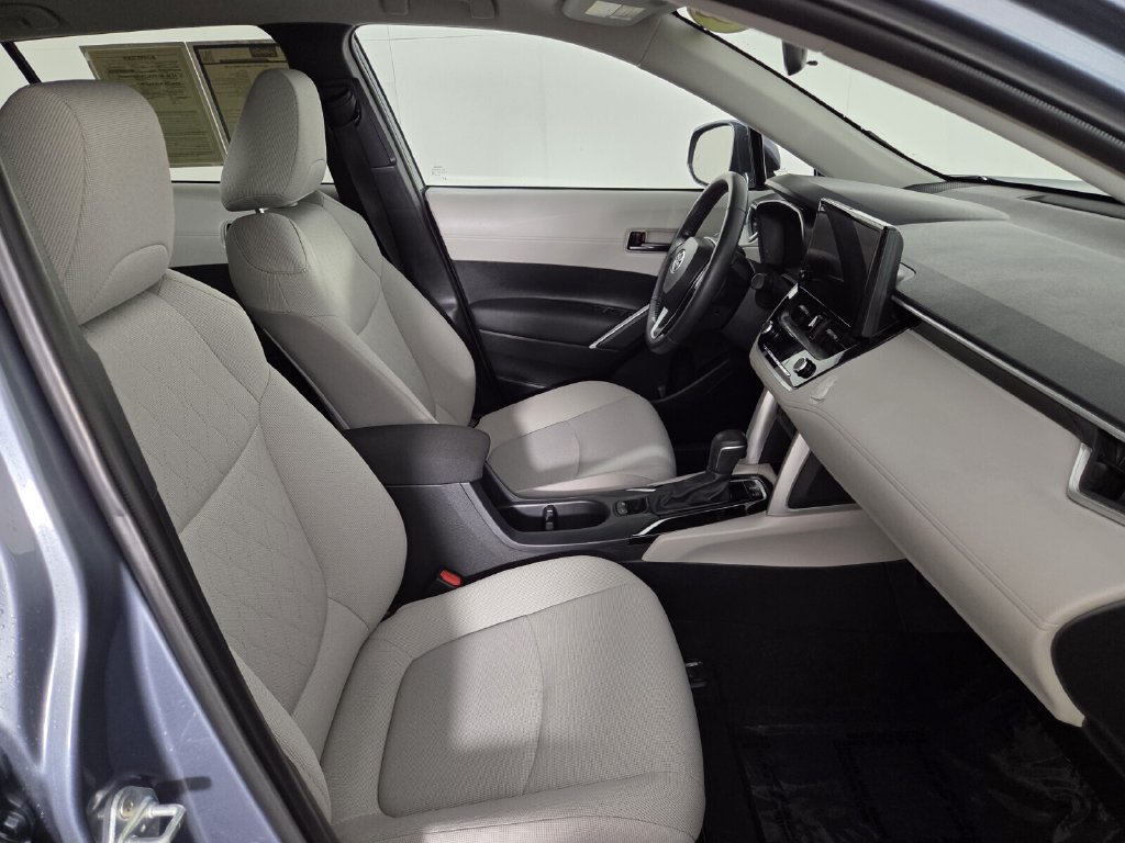 Used 2023 Toyota Corolla Cross LE FWD image 30