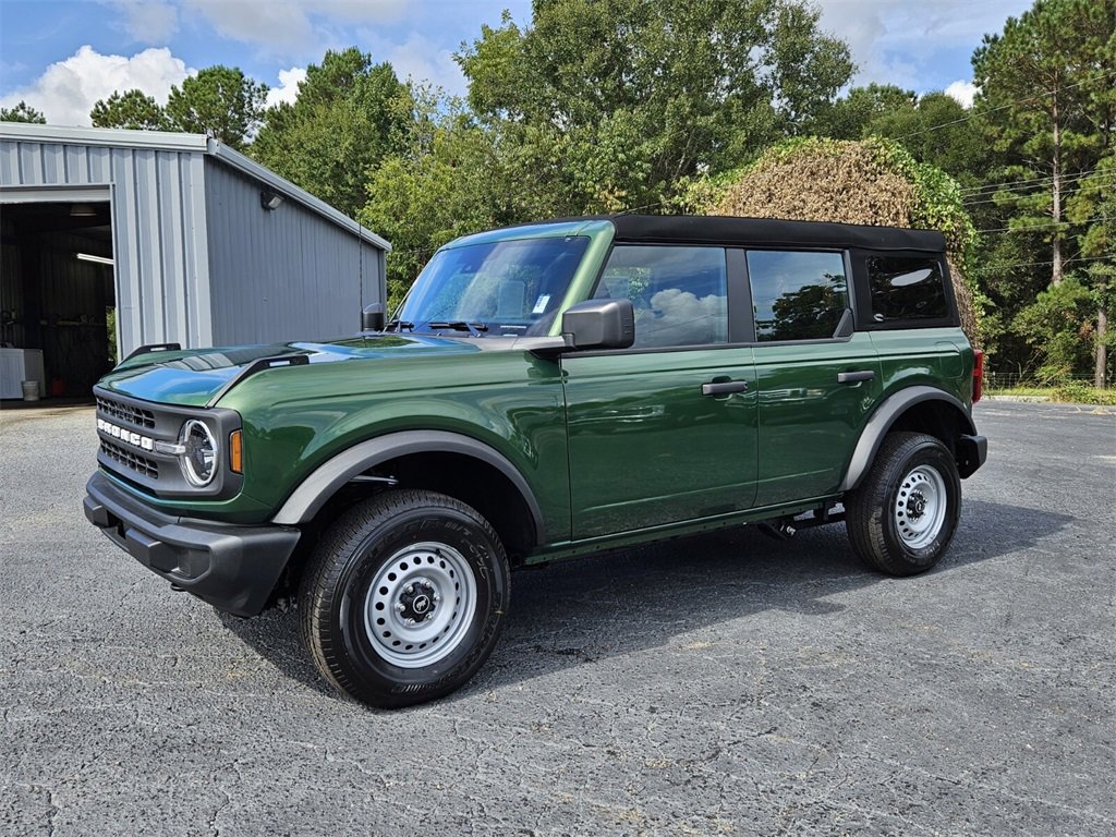 New 2025 Ford Bronco 4-Door image 3