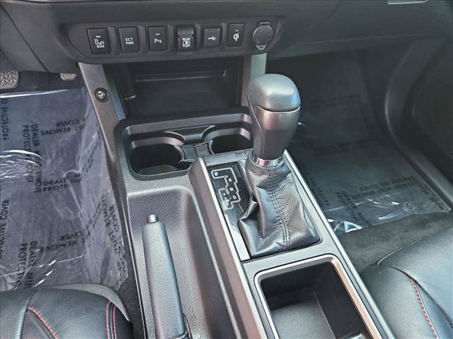 Used 2020 Toyota Tacoma TRD Off-Road w/ Technology Package AWD/4WD image 16
