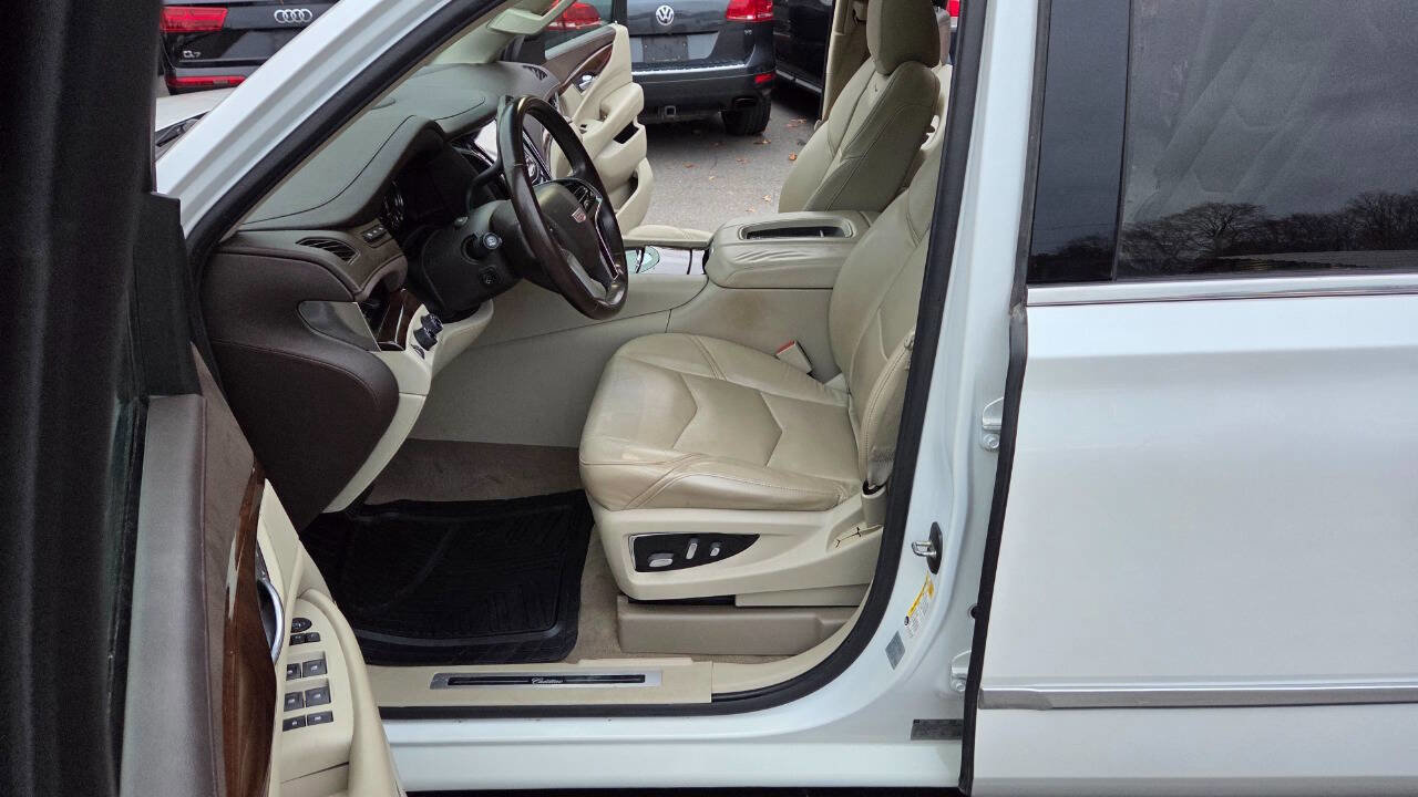 Used 2016 Cadillac Escalade ESV Premium image 23