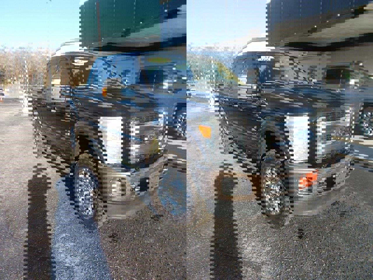 Used 2016 Ford F250 King Ranch w/ King Ranch w/Chrome Package image 3