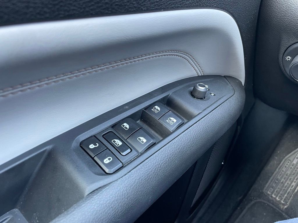 Used 2024 Jeep Compass Limited AWD/4WD image 11