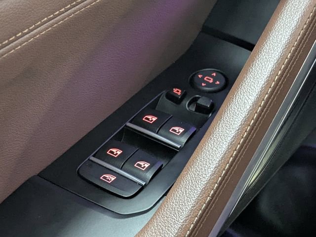 Used 2021 BMW X6 xDrive40i w/ M Sport Package image 26