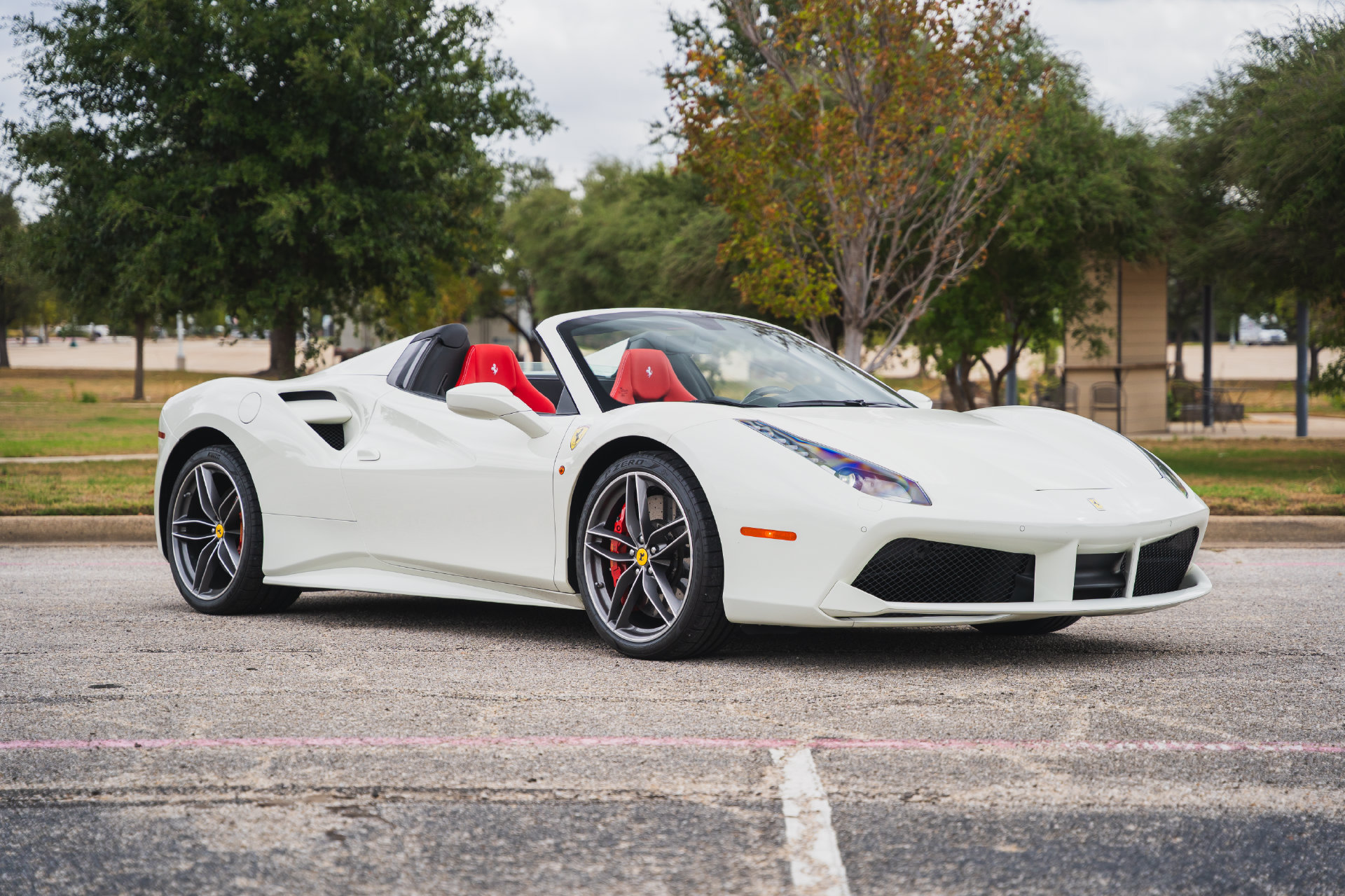 Used 2018 Ferrari 488 Spider RWD image 14