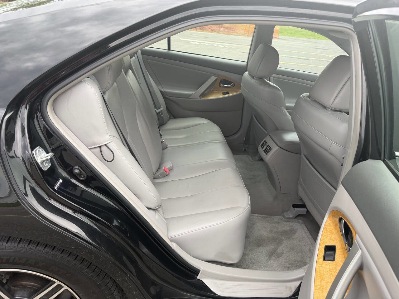 Used 2007 Toyota Camry XLE FWD image 11