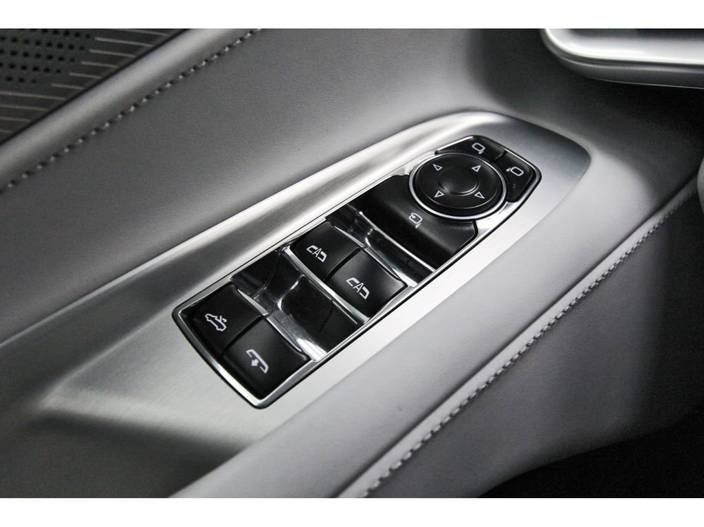 Used 2023 Chevrolet Corvette Stingray Premium Conv w/ Z51 Performance Package RWD image 17