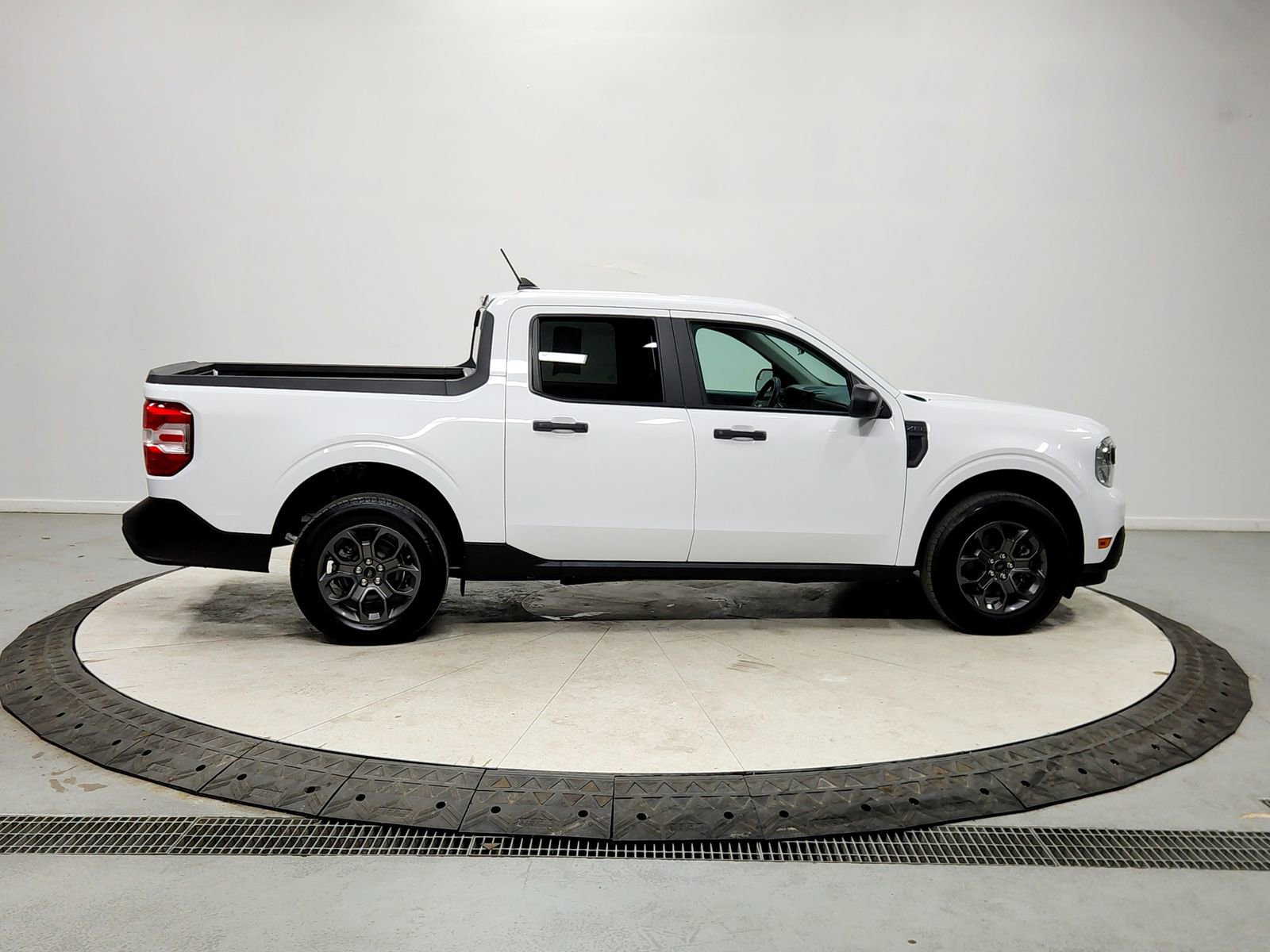 Used 2024 Ford Maverick XLT w/ Equipment Group 300A Standard image 8