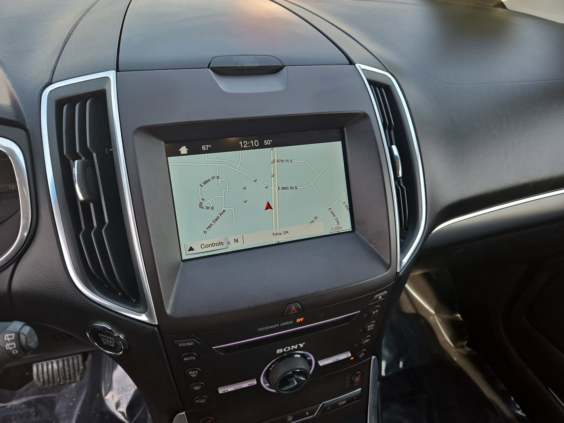 Used 2016 Ford Edge Titanium w/ Technology Package image 24